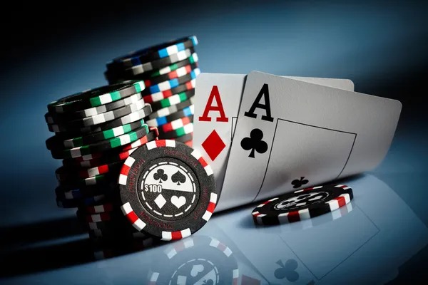 Mobile phone screen showing cash-out button during live match bet